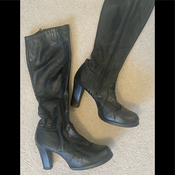 vintage leather boots - Picture 3 of 11